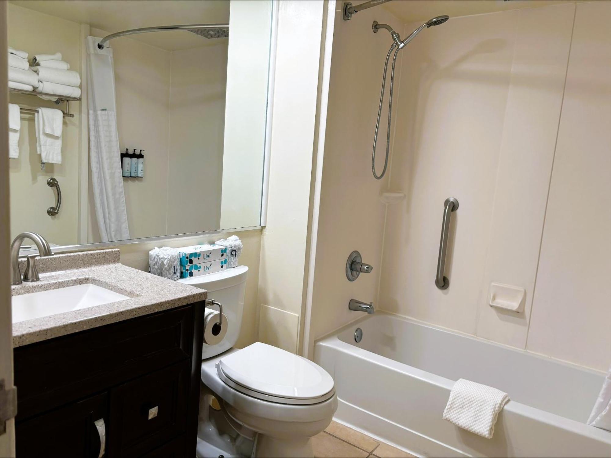 Ferienwohnung Barclay Towers Virginia Beach Exterior foto